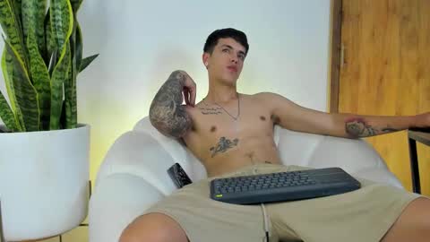 sebastian online show from December 2025 01:43:02 AM