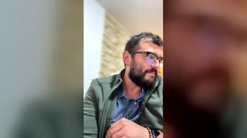 Snapshot of sebastian_ferreira chatting on February 2026 03:31:02 PM sebastian_ferreira online show from February 2026 03:31:02 PM