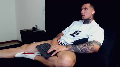 Snapshot of sebastian_muss chatting on October 2025 10:18:01 PM Sebastian online show from October 2025 10:18:01 PM