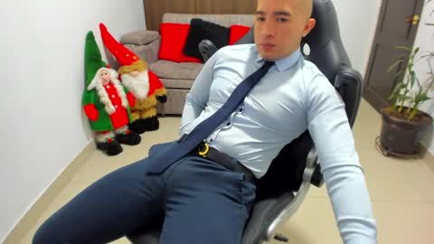 Snapshot of sebastian_oconnor77 chatting on December 2024 01:38:02 PM juan sebastian online show from December 2024 01:38:02 PM