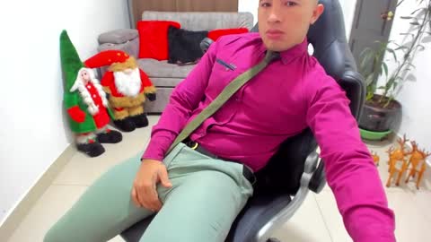Snapshot of sebastian_oconnor77 chatting on December 2024 01:38:02 PM juan sebastian online show from December 2024 01:38:02 PM