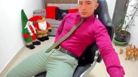 Snapshot of sebastian_oconnor77 chatting on December 2024 04:40:02 PM juan sebastian online show from December 2024 04:40:02 PM