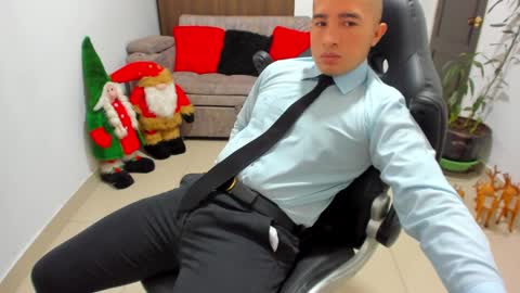 Snapshot of sebastian_oconnor77 chatting on December 2024 03:35:01 PM juan sebastian online show from December 2024 03:35:01 PM