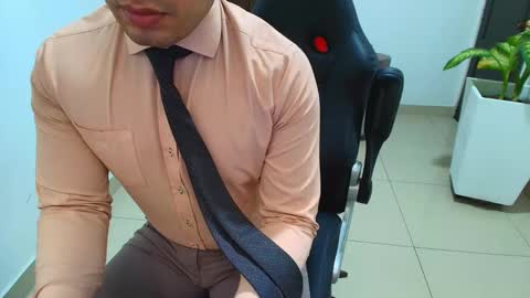 Snapshot of sebastian_oconnor77 chatting on March 2025 06:18:01 PM juan sebastian online show from March 2025 06:18:01 PM