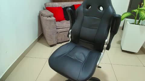 Snapshot of sebastian_oconnor77 chatting on March 2025 04:00:02 PM juan sebastian online show from March 2025 04:00:02 PM