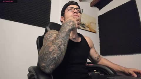 Snapshot of sebastianortizm chatting on March 2026 02:50:02 AM Lucian Sinclair online show from March 2026 02:50:02 AM