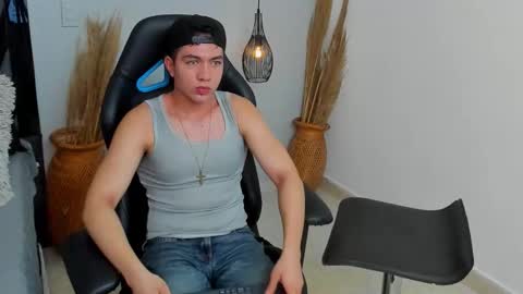 SEBASTIAN  online show from December 2025 03:18:02 PM