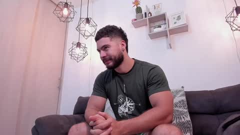 Instagram jeanpaulfit  online show from January 2025 01:01:01 PM