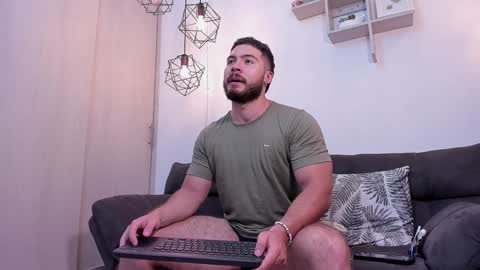 Instagram jeanpaulfit  online show from February 2025 10:49:02 PM
