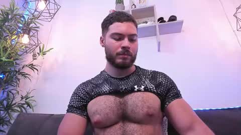 Instagram jeanpaulfit  online show from February 2025 06:11:01 PM