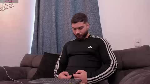 Instagram jeanpaulfit  online show from September 2025 09:42:02 PM