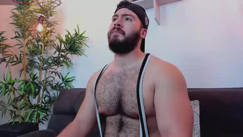 Instagram jeanpaulfit  online show from April 2026 08:37:01 PM