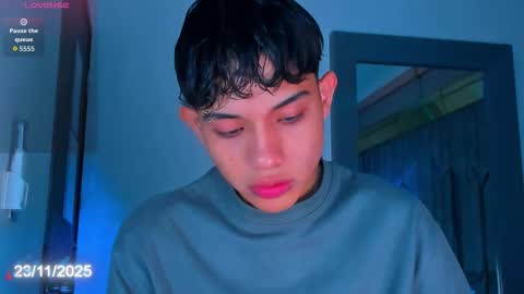 Sebastian online show from November 2025 08:52:02 PM