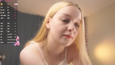 Rina online show from September 2025 07:38:01 PM