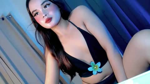 kwen online show from November 2025 02:49:02 PM