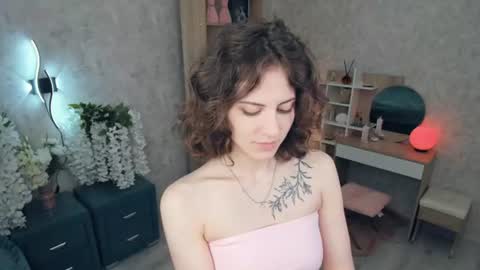 Mia online show from June 2026 05:28:02 AM