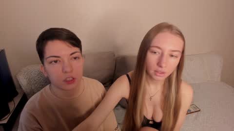 Snapshot of secret_dreams_ chatting on December 2024 09:17:02 AM Amanda and pair in a real life we love each other but can play with you online show from December 2024 09:17:02 AM