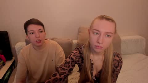 Snapshot of secret_dreams_ chatting on January 2025 08:34:02 AM Amanda and pair in a real life we love each other but can play with you online show from January 2025 08:34:02 AM