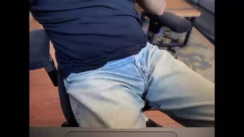 Snapshot of secret_neighbor_ chatting on October 2025 06:07:01 PM secret_neighbor_ online show from October 2025 06:07:01 PM