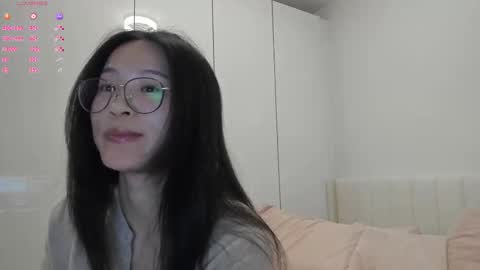 Angela online show from October 2025 12:41:02 AM