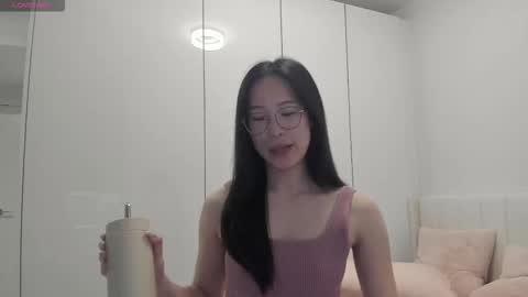 Angela online show from November 2025 01:04:02 AM