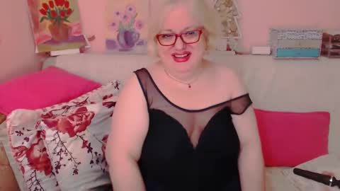 Snapshot of secretloverbbw chatting on October 2025 07:09:02 PM Alice online show from October 2025 07:09:02 PM