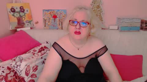 Snapshot of secretloverbbw chatting on October 2025 07:59:01 PM Alice online show from October 2025 07:59:01 PM