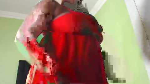 Snapshot of seductive_boobs chatting on December 2024 12:50:02 AM Seductive Boobs online show from December 2024 12:50:02 AM