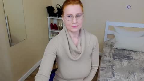 seductive_foxy_ online show from March 2026 05:44:01 AM
