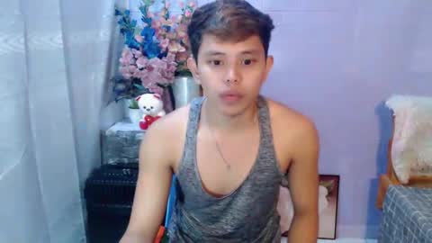 Snapshot of seductive_maxxx chatting on May 2026 11:45:02 PM Max online show from May 2026 11:45:02 PM