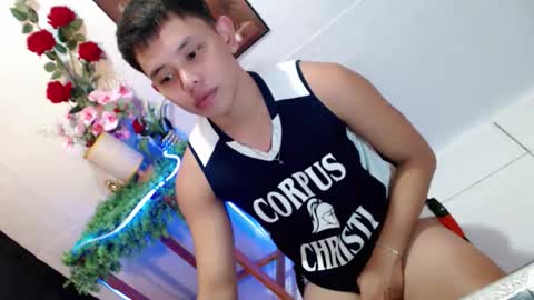 Snapshot of seductive_maxxx chatting on May 2026 05:31:02 PM Max online show from May 2026 05:31:02 PM