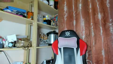 Snapshot of seductive_she_wolf chatting on April 2026 08:39:01 PM seductive_she_wolf online show from April 2026 08:39:01 PM