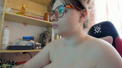 Snapshot of seductive_she_wolf chatting on April 2026 02:38:01 PM seductive_she_wolf online show from April 2026 02:38:01 PM