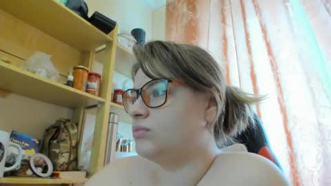 Snapshot of seductive_she_wolf chatting on April 2026 12:29:02 PM seductive_she_wolf online show from April 2026 12:29:02 PM