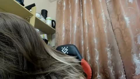Snapshot of seductive_she_wolf chatting on April 2026 07:31:01 PM seductive_she_wolf online show from April 2026 07:31:01 PM