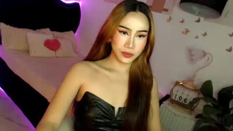Vanessa online show from April 2026 04:15:02 PM