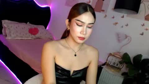 Vanessa online show from May 2026 10:37:02 PM