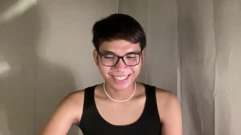 Snapshot of seductive_william chatting on September 2025 12:18:01 PM William online show from September 2025 12:18:01 PM
