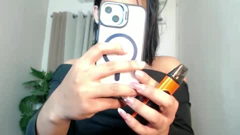 Snapshot of seductivedeluxe69 chatting on June 2026 05:51:01 PM Deluxe online show from June 2026 05:51:01 PM