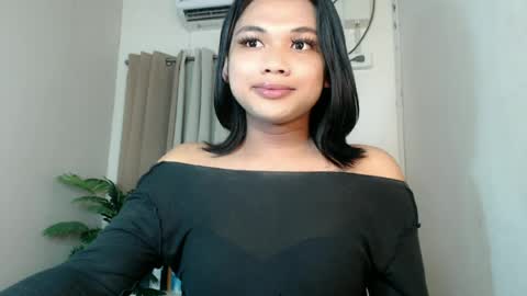 Snapshot of seductivedeluxe69 chatting on June 2026 07:12:02 PM Deluxe online show from June 2026 07:12:02 PM