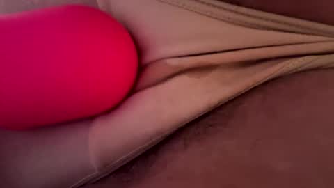 seductivekittydeluxe online show from September 2025 05:21:01 AM