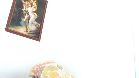 Estefany online show from December 2024 02:05:02 PM