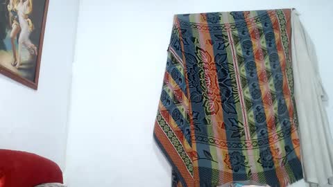 Estefany online show from December 2024 12:42:01 PM