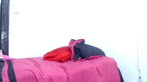 Estefany online show from March 2025 12:45:01 PM