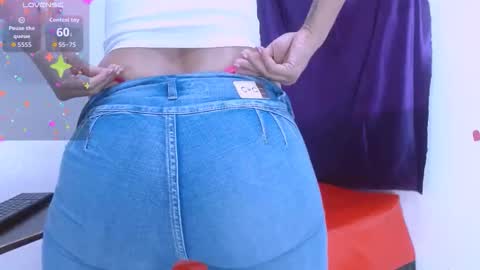 Snapshot of seductivespellvagina80 chatting on February 2026 01:06:01 PM Estefany online show from February 2026 01:06:01 PM