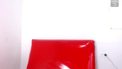 Snapshot of seductivespellvagina80 chatting on April 2026 07:19:01 PM Estefany online show from April 2026 07:19:01 PM