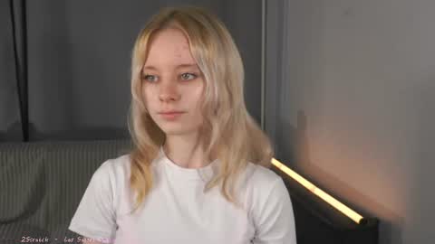 See Its honey bunny  im Lana online show from July 2026 04:13:01 PM