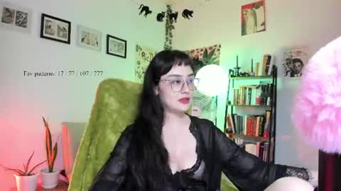 Snapshot of segismunda chatting on June 2026 10:53:02 PM Luciana online show from June 2026 10:53:02 PM