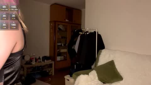 Sophia online show from December 2025 06:34:01 PM