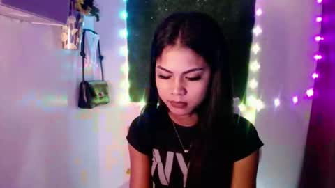 selena_fox2000 online show from April 2026 01:18:02 AM